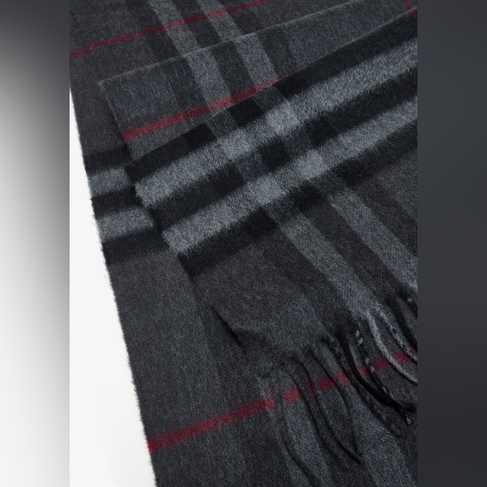 Burberry Black and Red Cashmere Scarf - Picture 3 of 9